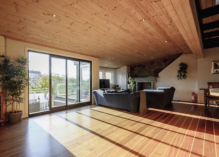 The View - Big In Center * برغن