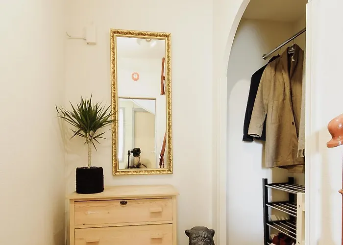 The View - Big In Center برغن